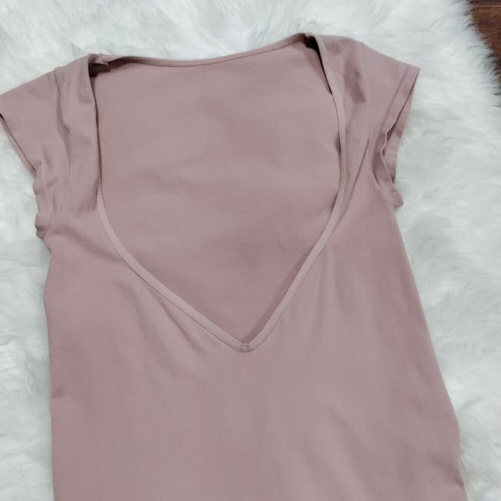 Intimately Let Go Shortie Romper Mauve Short Sleeve Deep V-Back Bodysuit Size XS - Picture 4 of 10